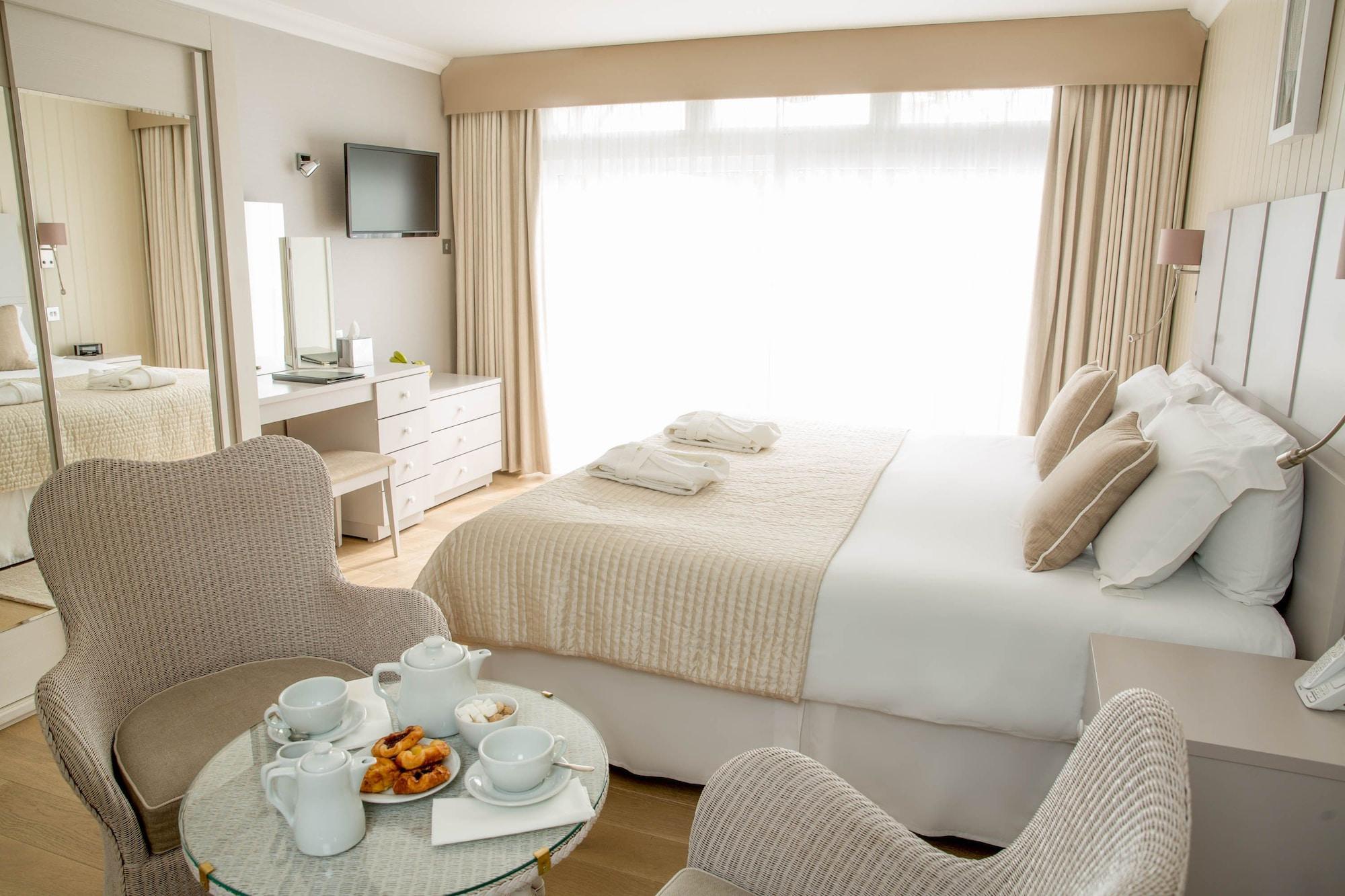 Hotel La Place Ст. Обин Экстерьер фото