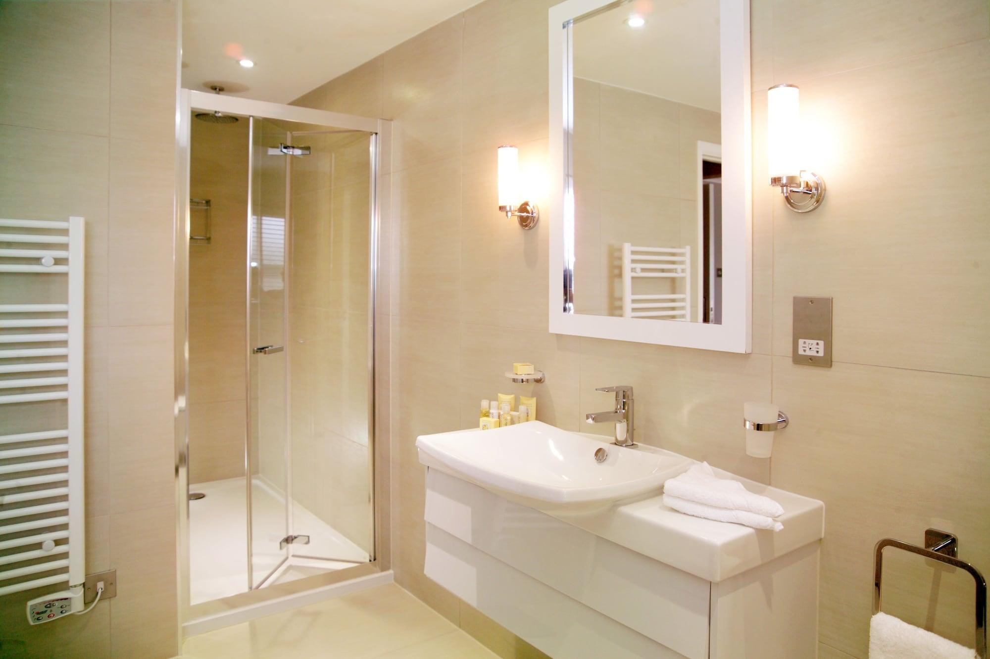 Hotel La Place Ст. Обин Экстерьер фото